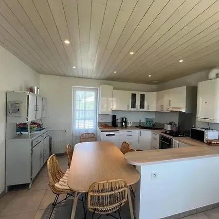 Maison De 3 Avec Vue Sur La Et Jardin Clos A Michel En L'herm A 8 Km De La *