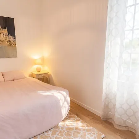 Maison Familiale Accueillante A Avec Jardin *