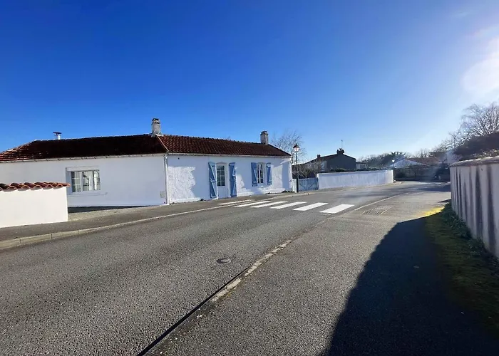 Maison Familiale Accueillante A Avec Jardin *